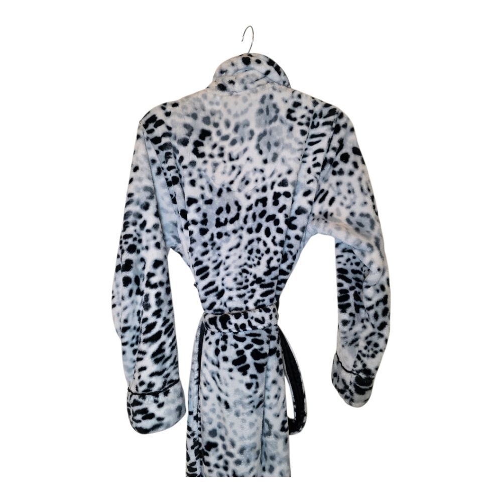 SOMA Embraceable Uptown Snow Leopard Plush Long Robe - Size S/M - Picture 8 of 10